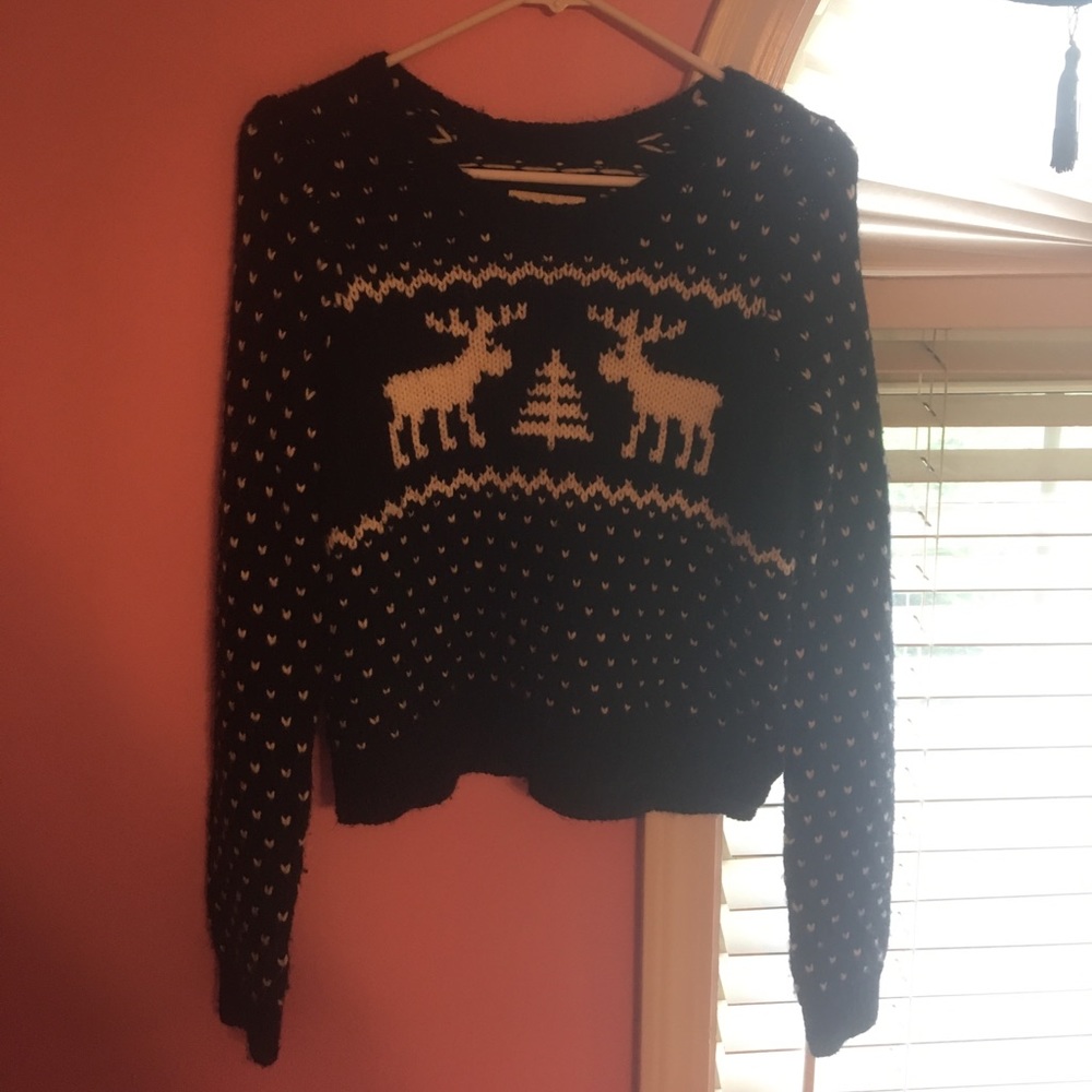 Super Cute A&F Sweater