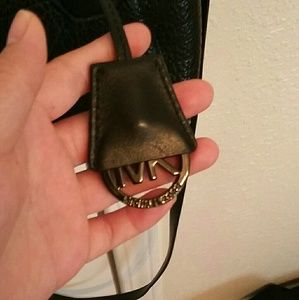 Michael Kors Mini Campbell (All Black)