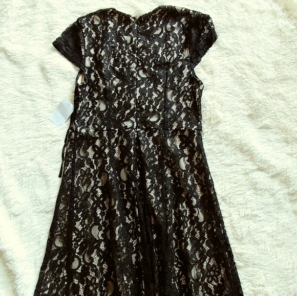 Women's Tie Up Lace Dress - Picture 5 of 6