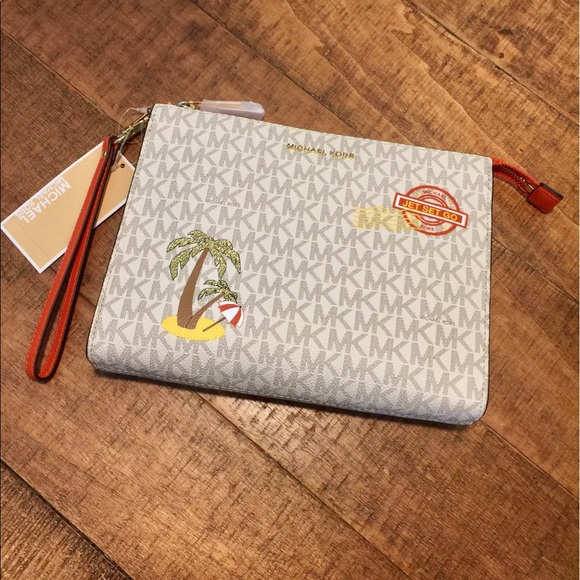 Michael Kors Accessories - Travel pouch Wristlet