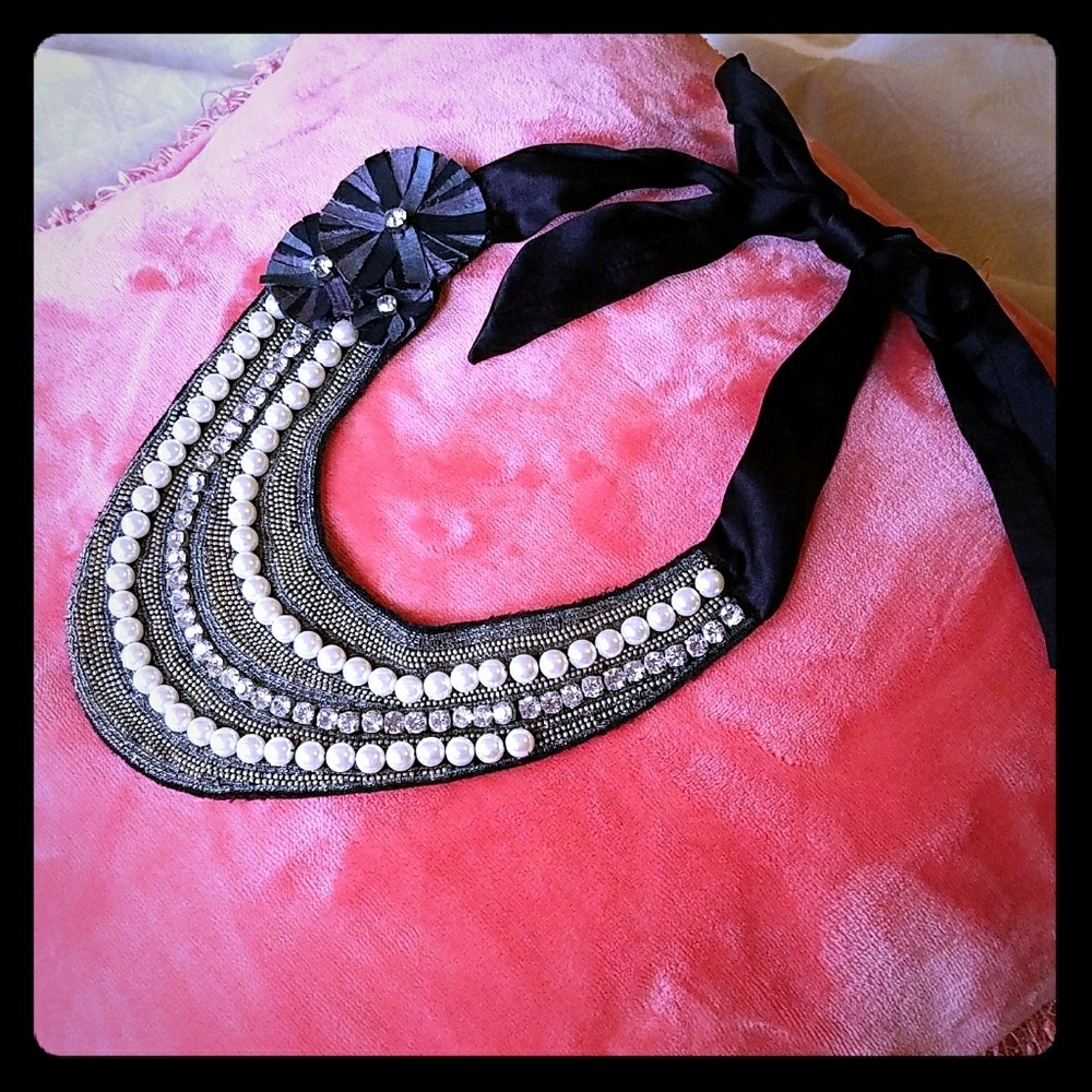 Stella & Dot Natasha Bib Necklace