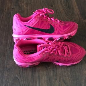 Nike women's airmax pink black air max WOW