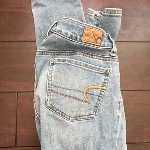 American eagle Medium wash super stretch jeans