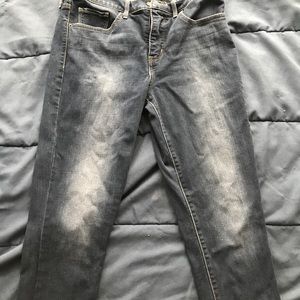 Levi 311 Shaping Skinny Jeans