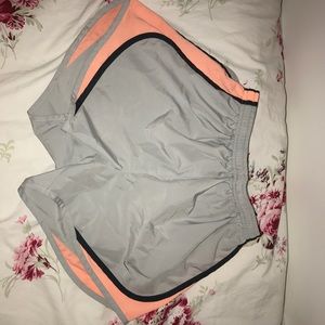 ADULT SMALL NIKE SHORT