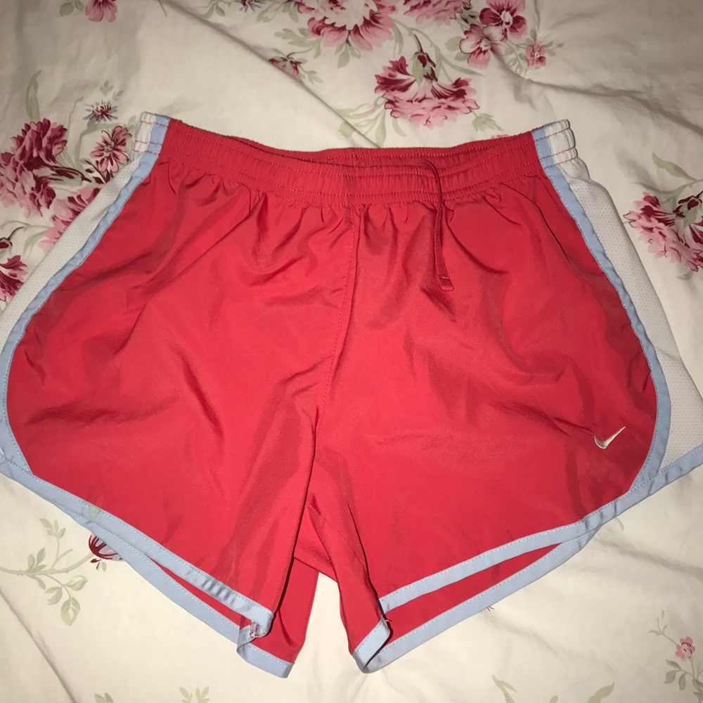 NIKE SHORT youth large