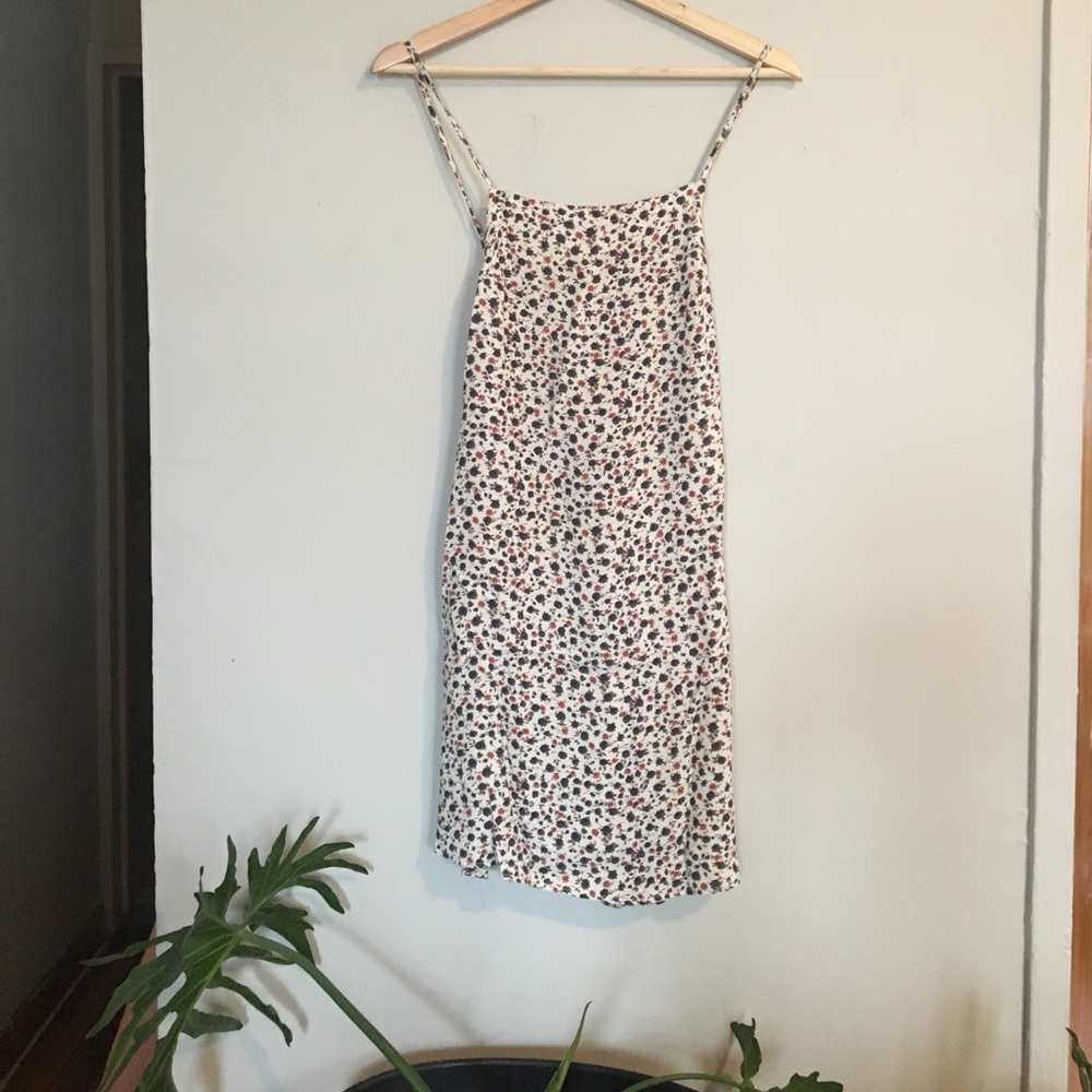 Brandy Melville sun dress