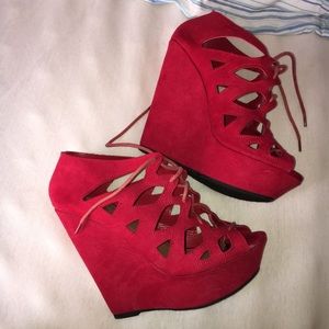 Hot red wedges!