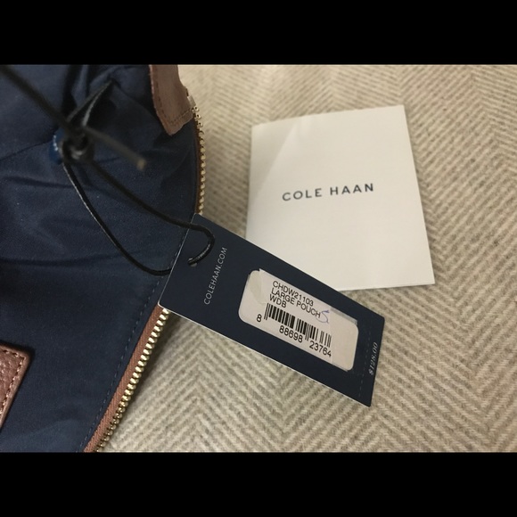 COLE HAAN Leather Clutch π - Picture 3 of 8
