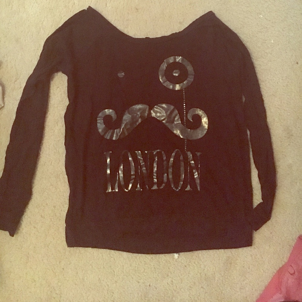 Comfy black long sleeve. Off shoulder
