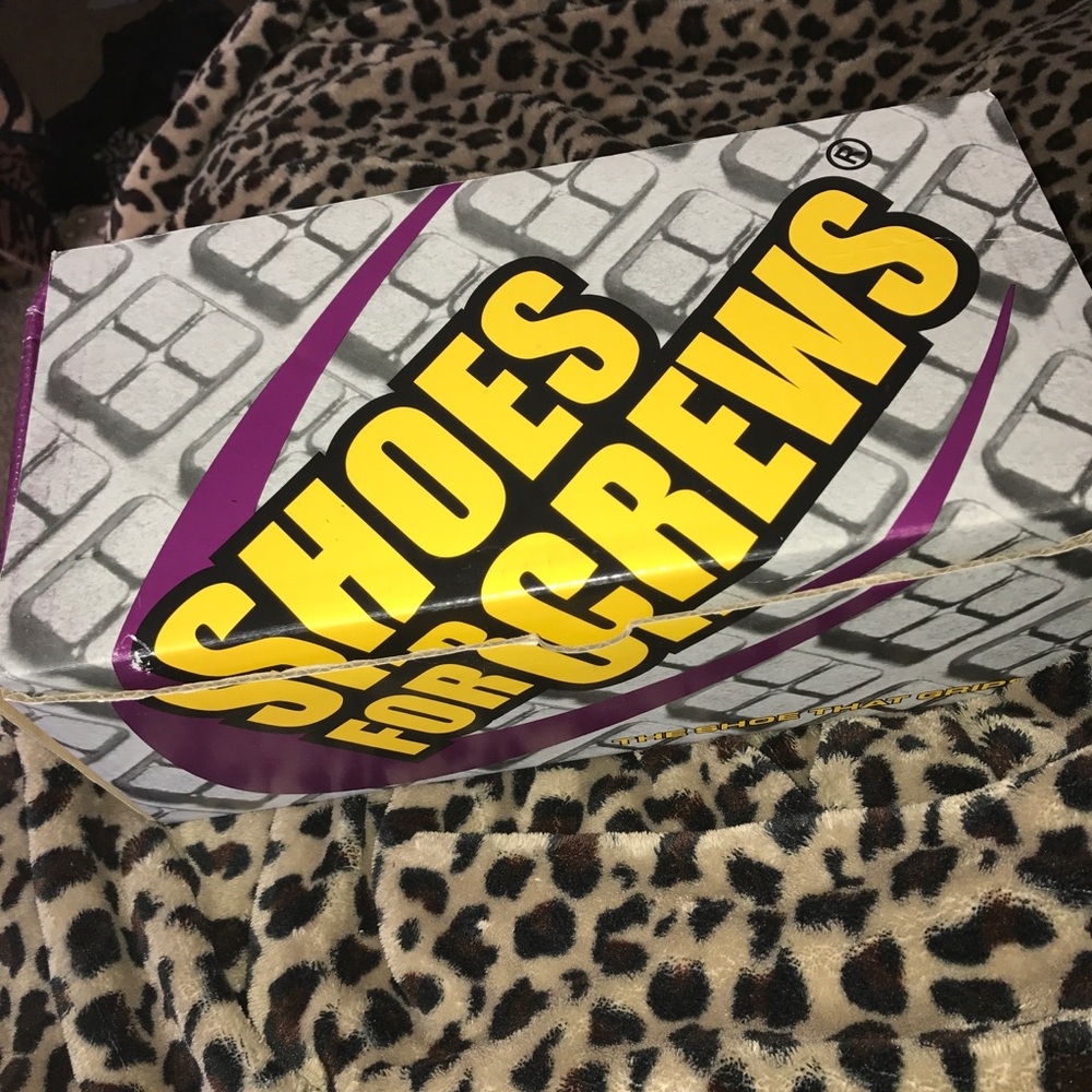 Non-slip work shoes