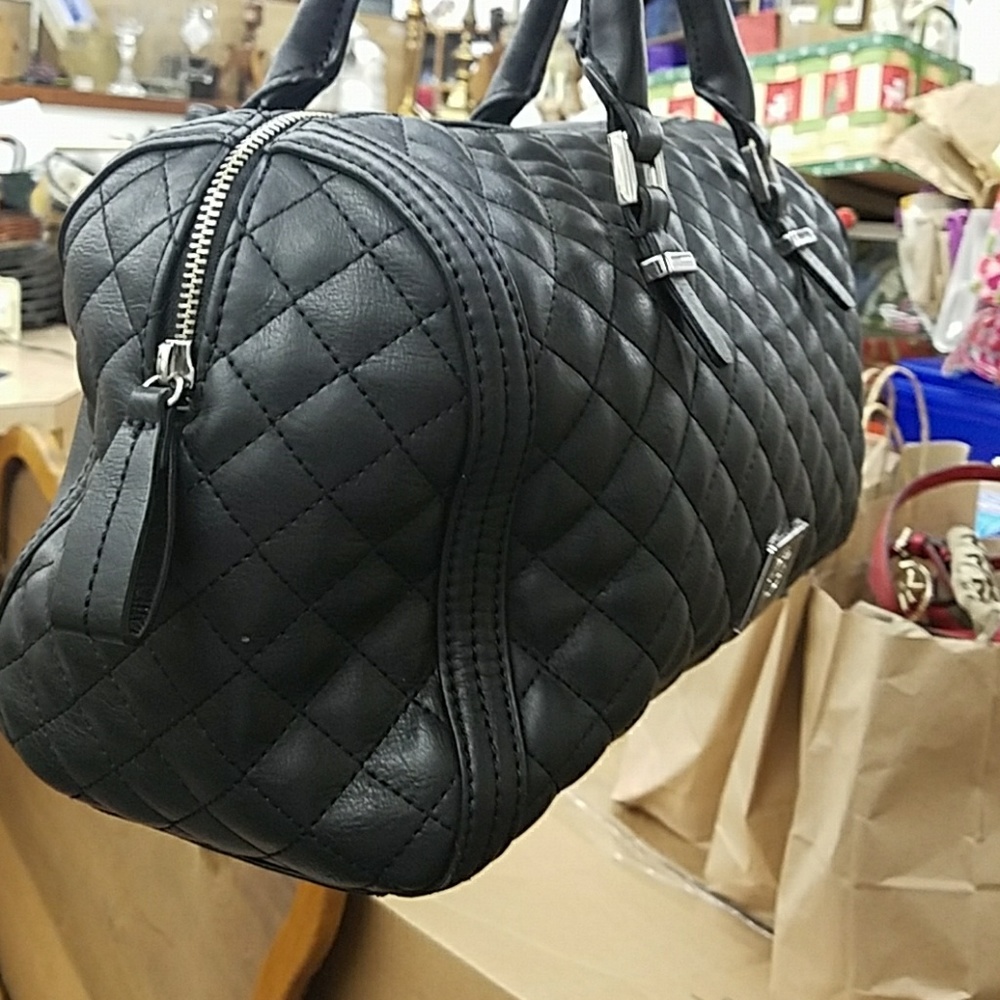 Guess Dr. Bag satchel style