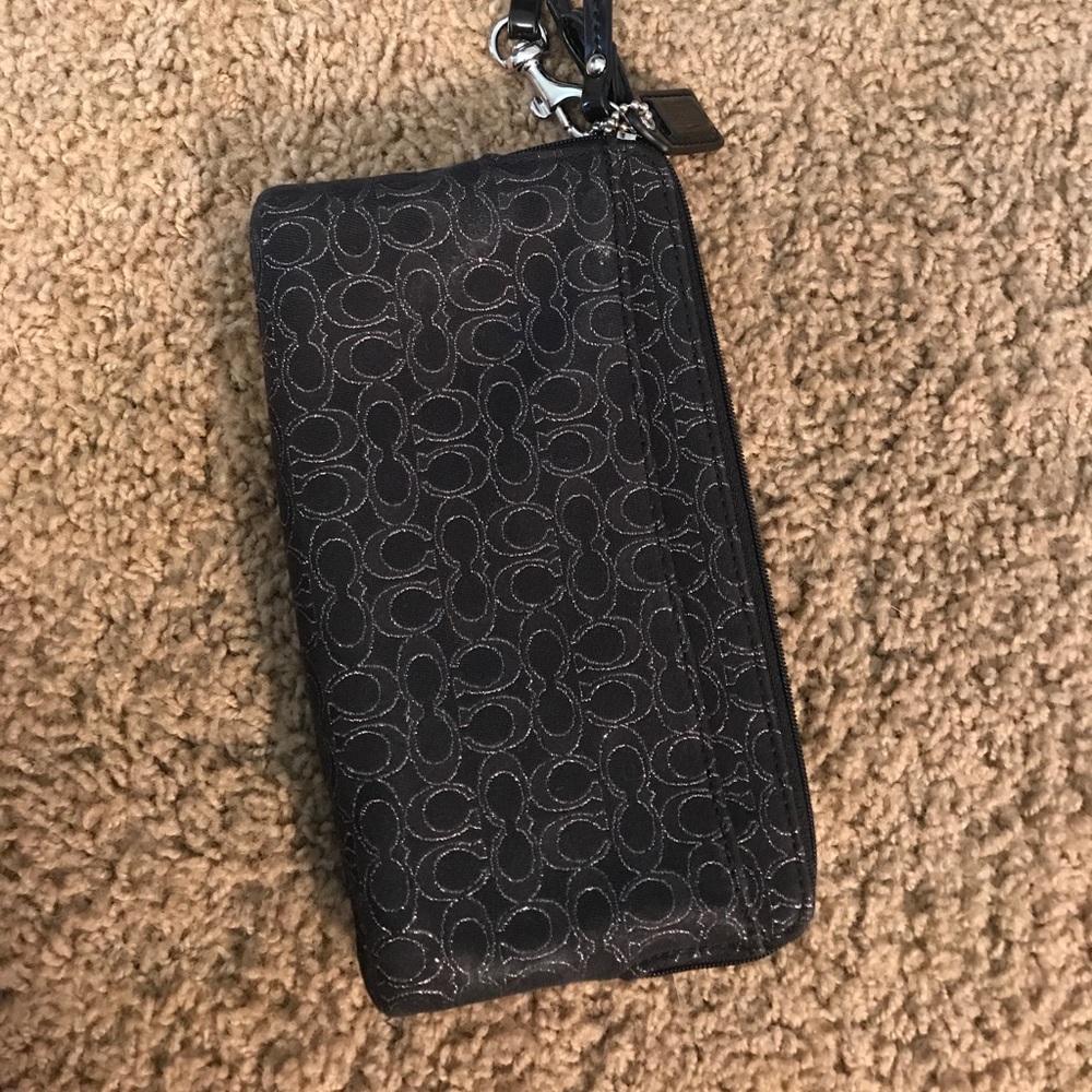 large coach wristlet