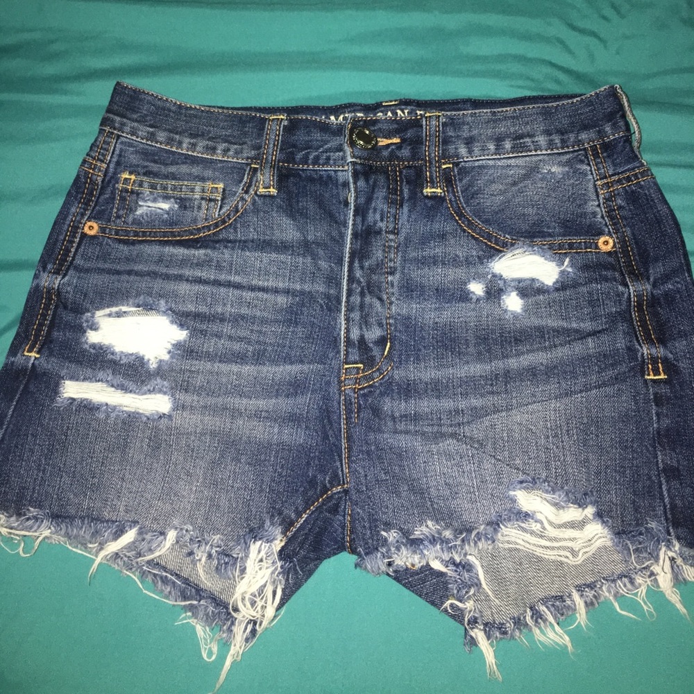 American Eagle size 00 jean shorts.