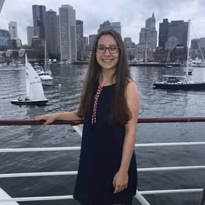 Meet your Posher, Alexis