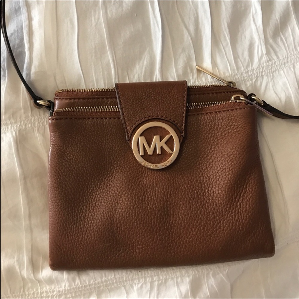 MK cross body
