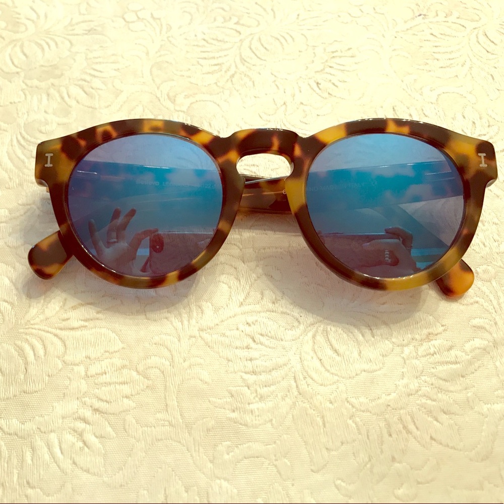 Illesteva sunglasses