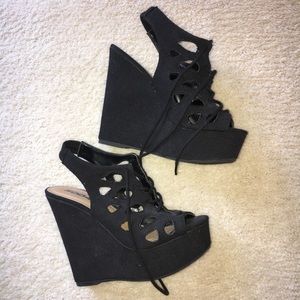 Cute black wedges!