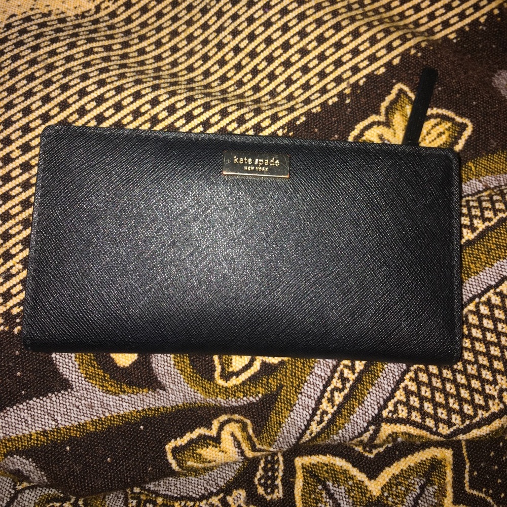 Kate Spade Wallet ✨