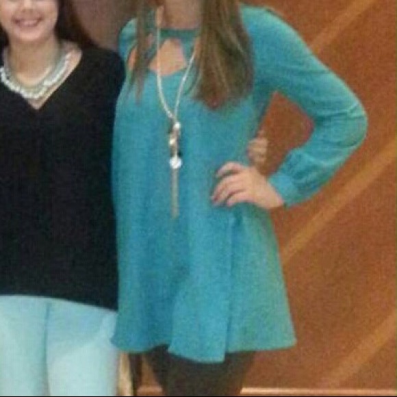 Green dress - Picture 4 of 4