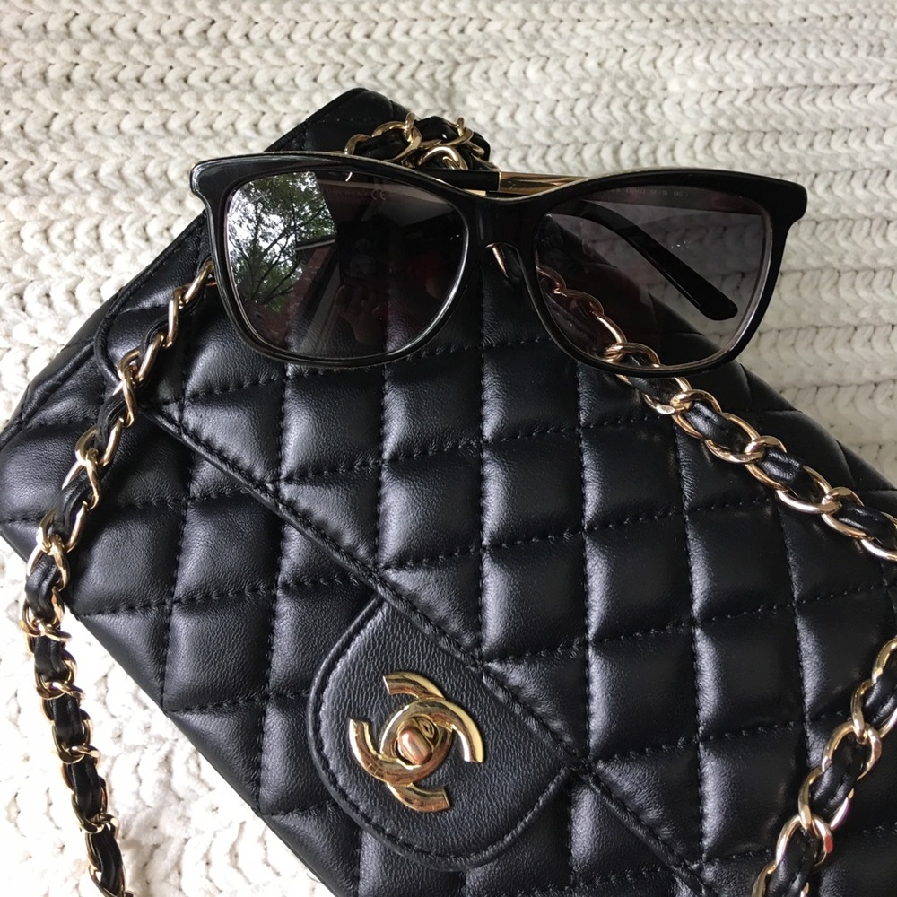 🔥Gucci black/gold wayfarer sunglasses 100% auth🔥 - Picture 5 of 8