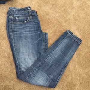 Guess jeans size 28 low rise