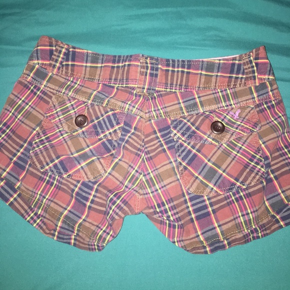 American Eagle size 0 plaid shorts. - Picture 2 of 4