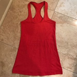 Lululemon top