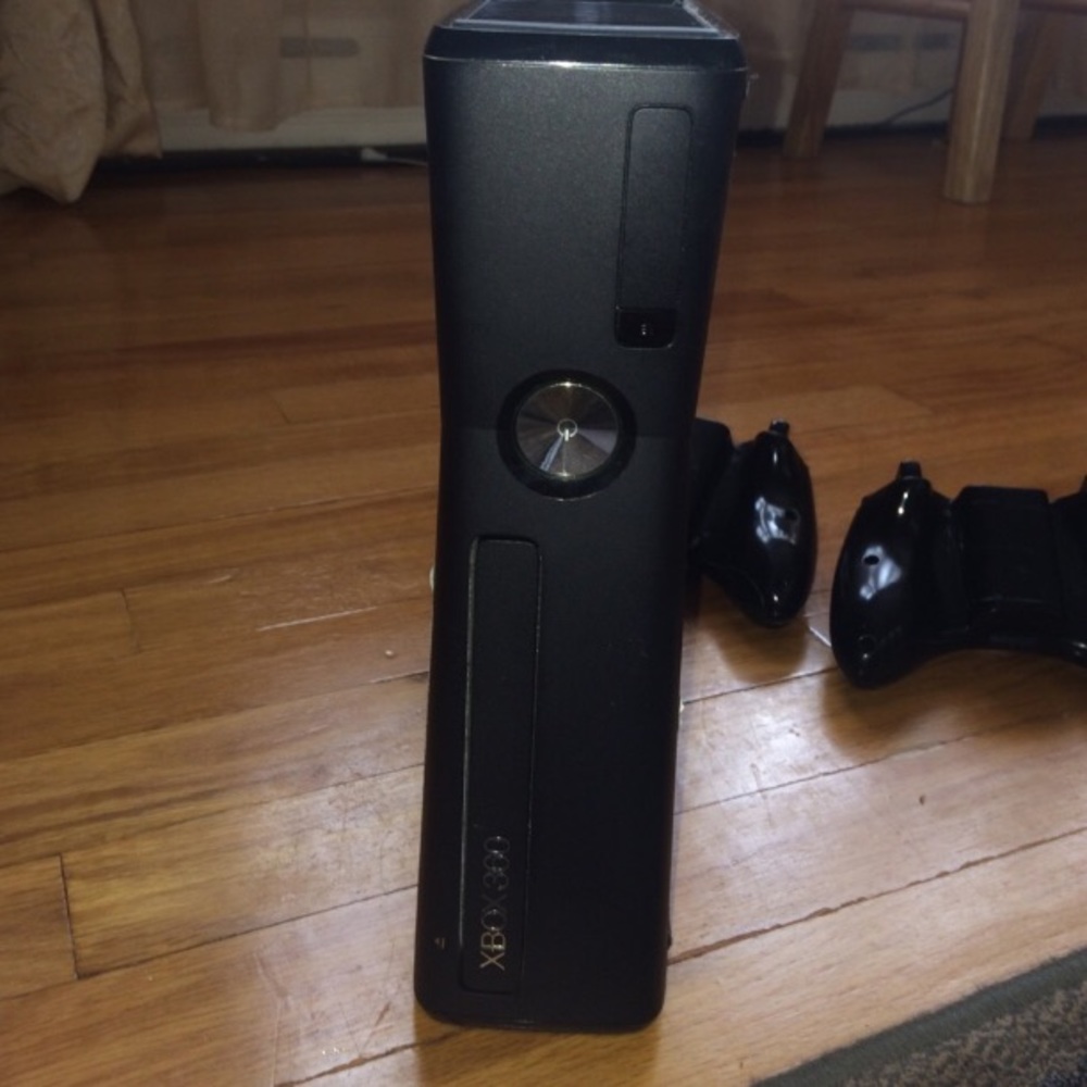 Xbox 360 - Picture 6 of 6