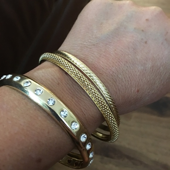 Gold bangle bracelets - Picture 1 of 2