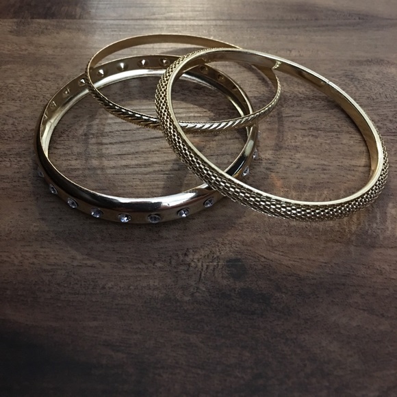 Gold bangle bracelets - Picture 2 of 2