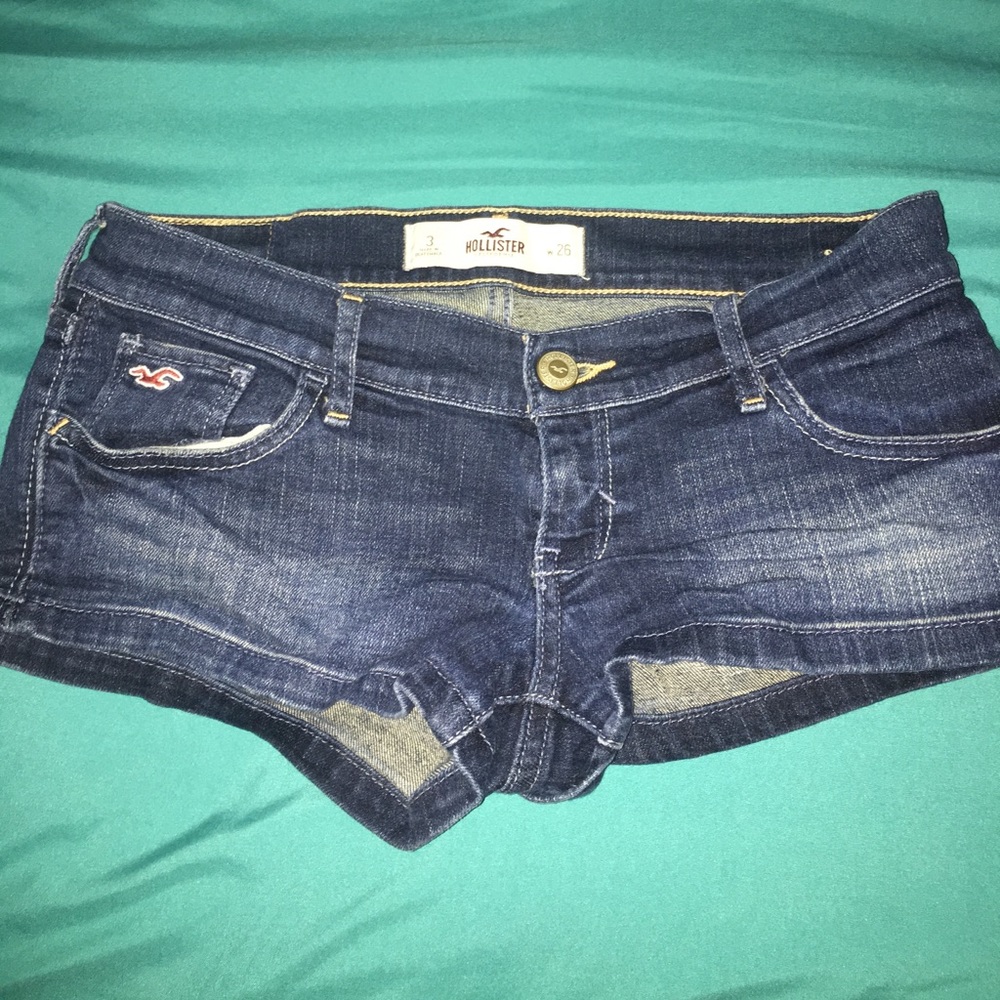 Hollister size 3 w26 Jean shorts