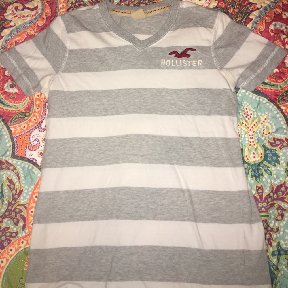 Hollister Grey and White Striped T-Shirt