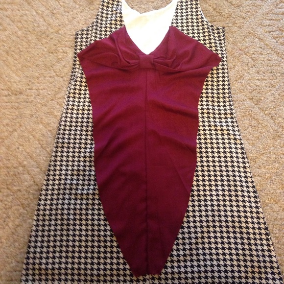 Houndstooth dress and big burgundy bow - Picture 2 of 2