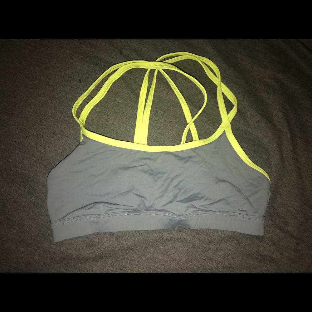 VS PINK SPORTS BRA