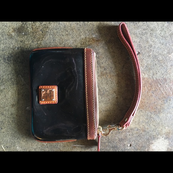 Wristlets and wallets - Picture 1 of 6