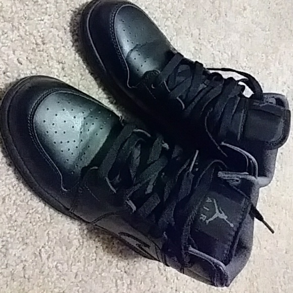 Jordon 1 - Picture 2 of 2