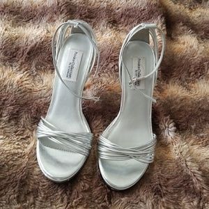 Silver ankke steap shoes