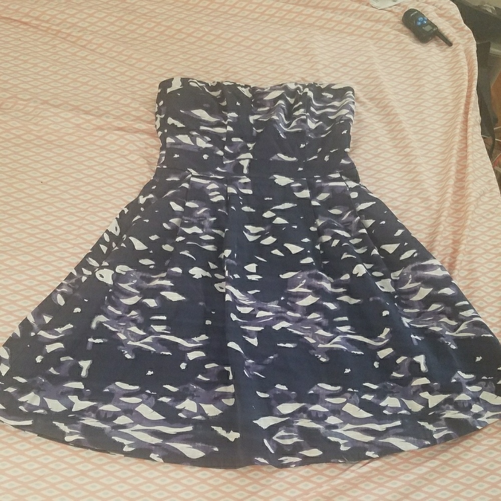 H&M Sweetheart strapless fit flare a line dress