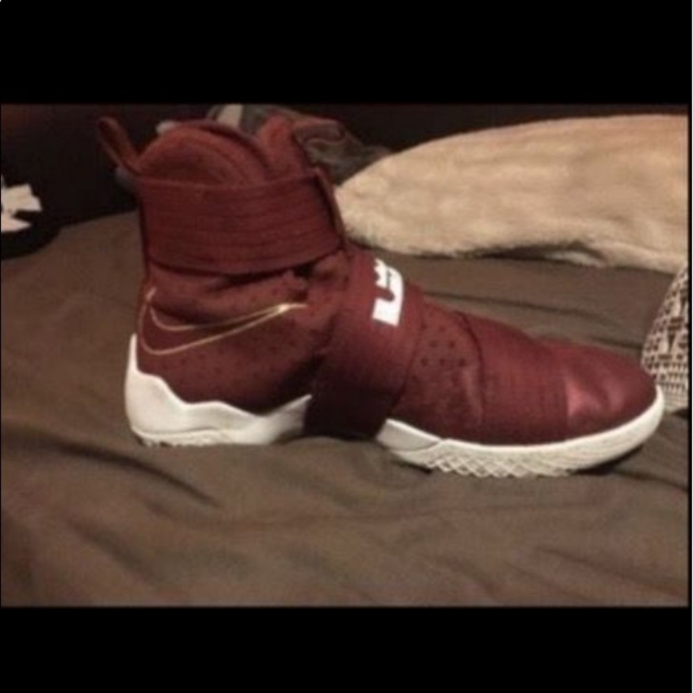 Lebron soldier 10