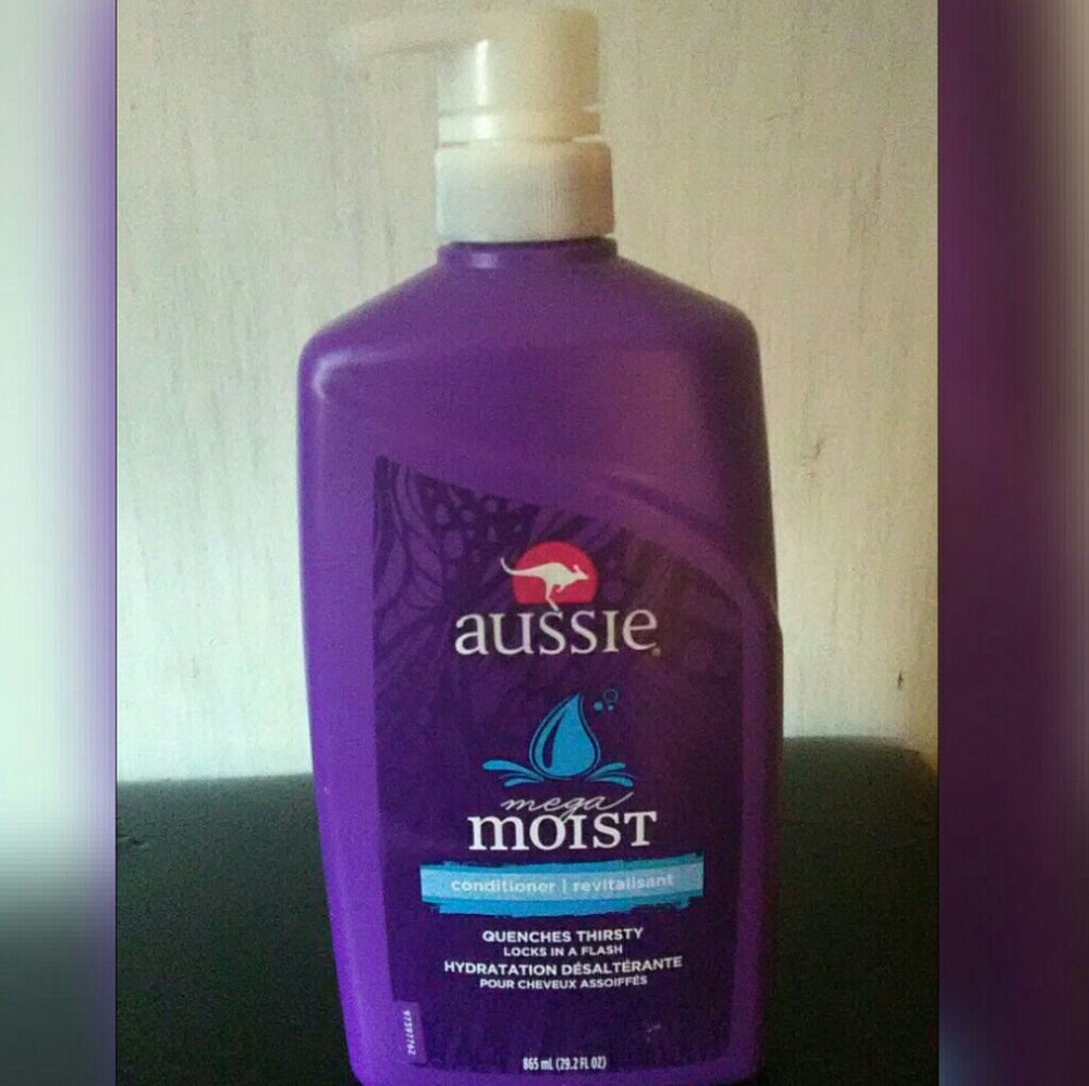BrandNew!!Aussie Moist Mega moist conditioner