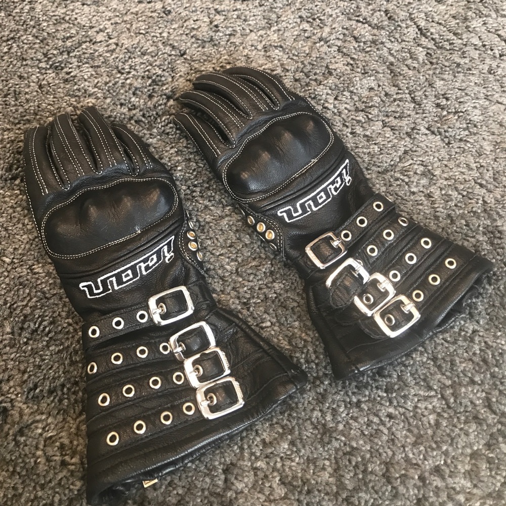 ❗️SOLD❗️Black leather Icon motorcycle gloves