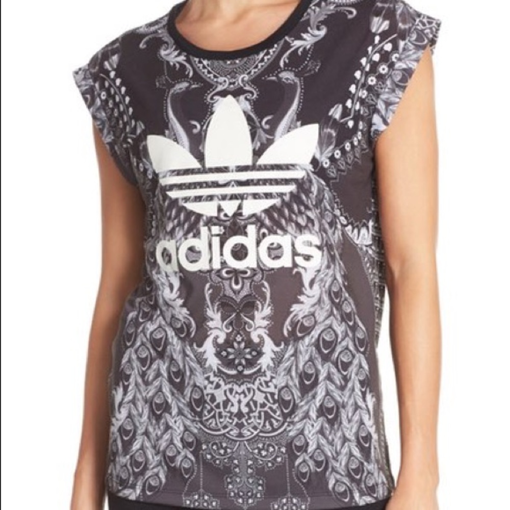 Adidas top