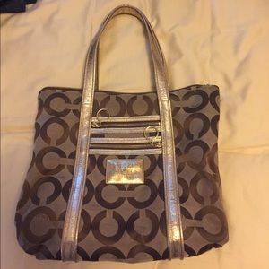 TAKING OFFERS!! Coach Purse
