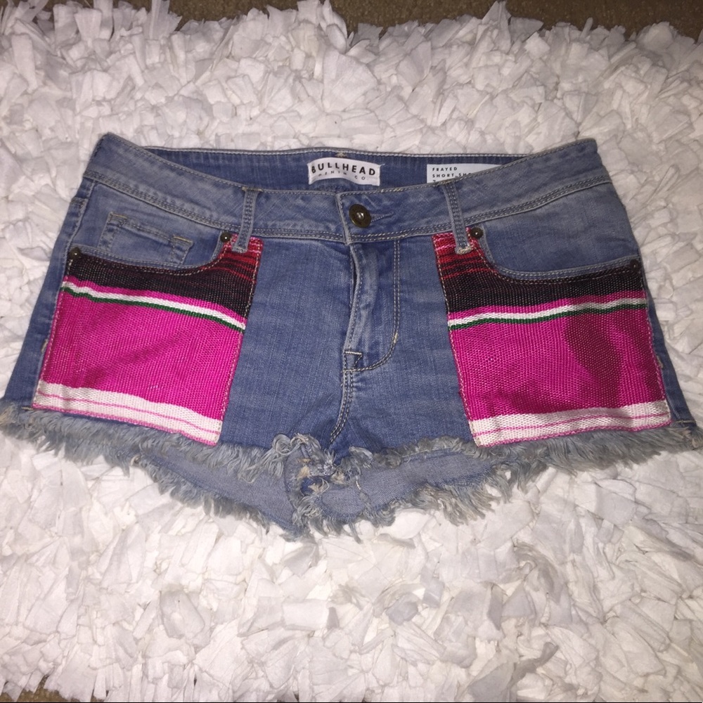 Bullhead shorty short shorts