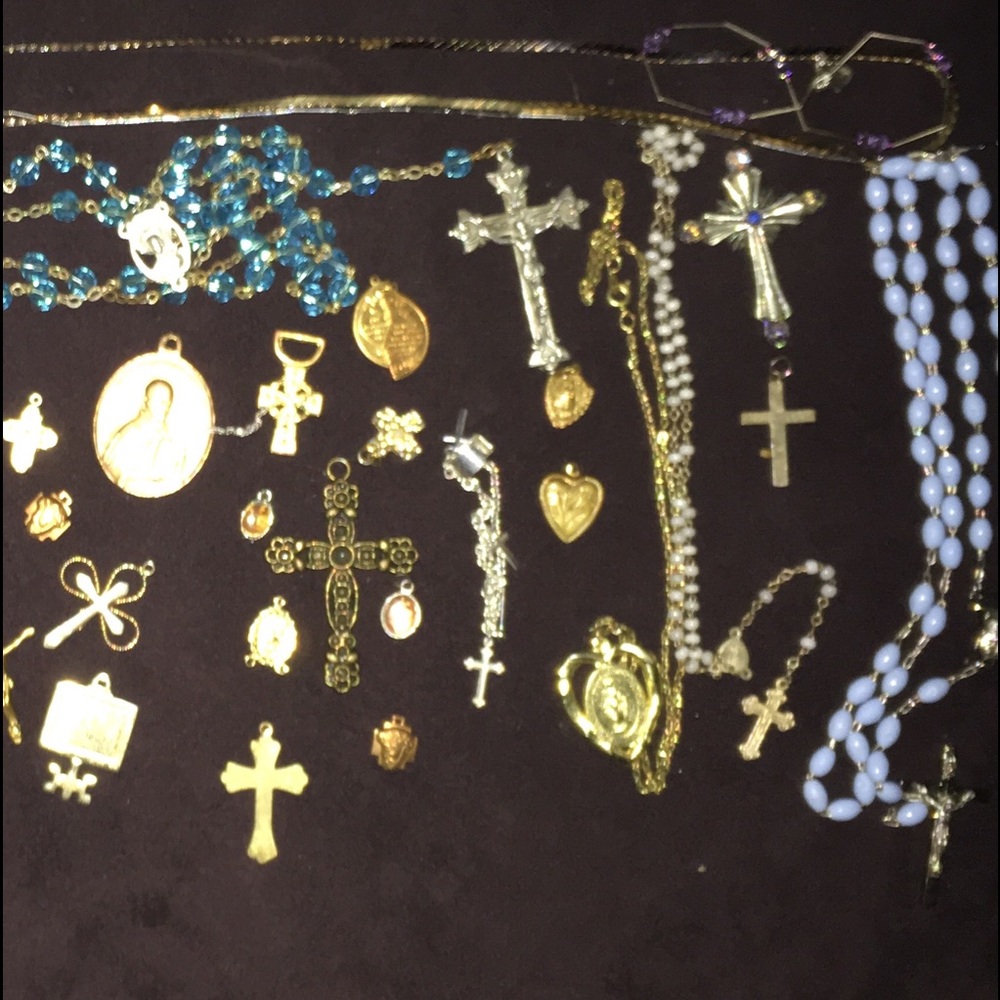 Religious jewelry lot