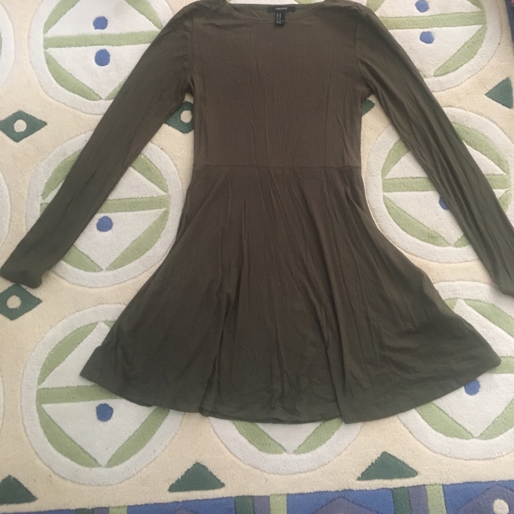 Long sleeve soft casual olive dress