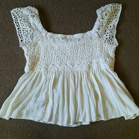 American Eagle size XS white crochet top - Picture 3 of 3