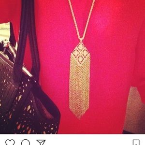 Stella & Dot Makena Pendant Necklace