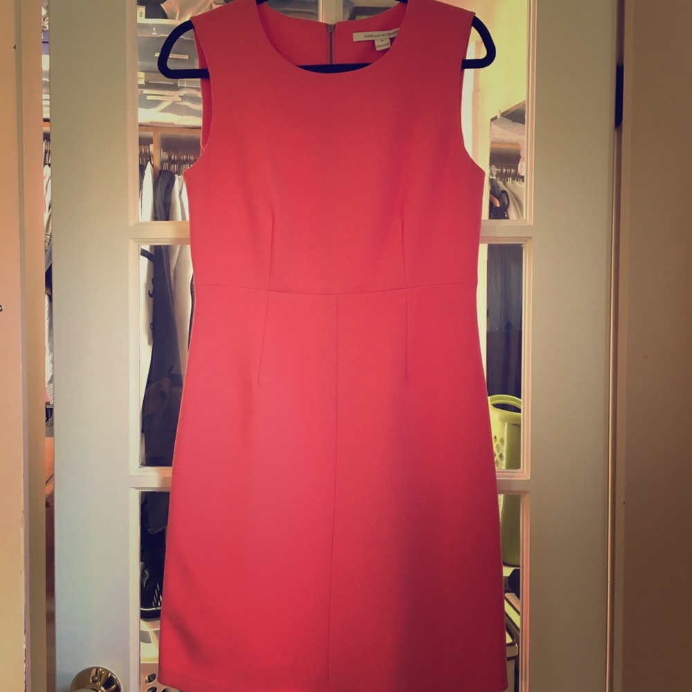 NWOT Diane von Furstenberg coral shift dress size8